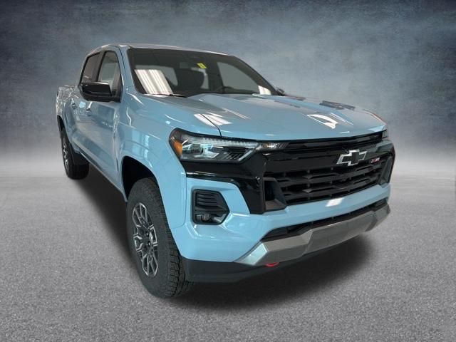 View vehicle photo 4