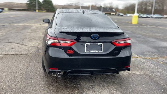 2024 Toyota Camry Hybrid SE 7