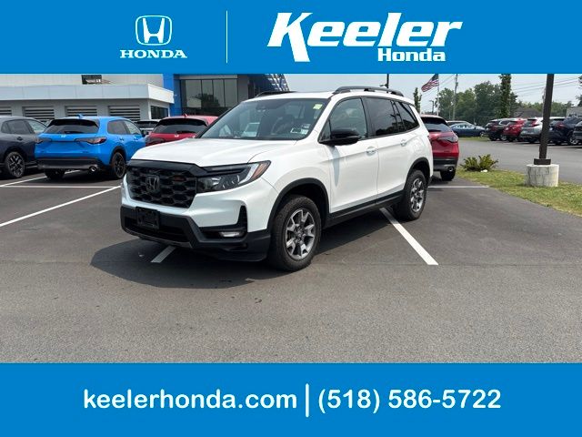 Platinum White Pearl 2023 Honda Passport SUV / Crossover All-Wheel Drive 9-Speed Automatic