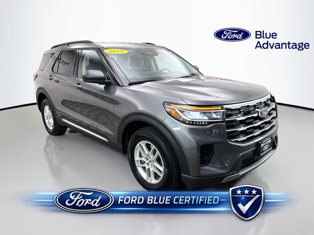 2025 Ford Explorer Active AWD