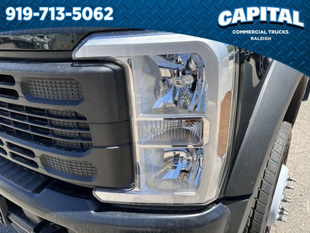 2025 Ford F-550 Super Duty Chassis Cab XL - Photo 11
