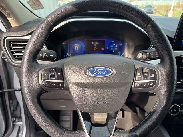 2020 Ford Escape SE Sport Hybrid photo