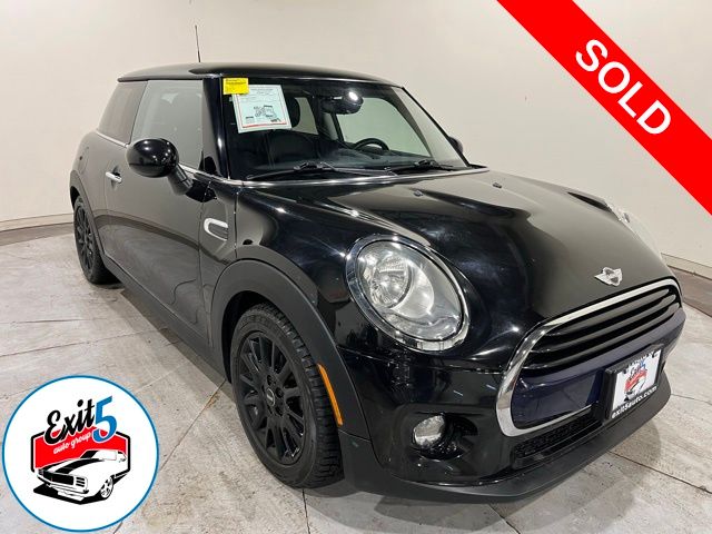 Midnight Black Metallic 2017 MINI Cooper 2-Door Hatchback FWD Hatchback Front-Wheel Drive 7-Speed Automatic