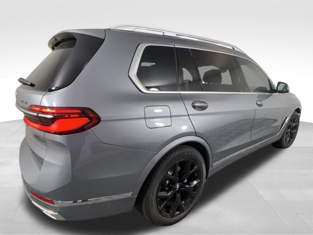 2025 BMW X7 xDrive40i 6