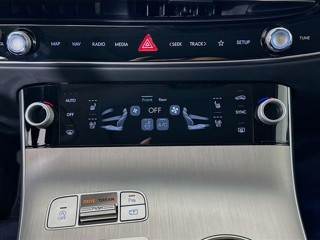 Thumbnail: 2026 Genesis GV70 - 21