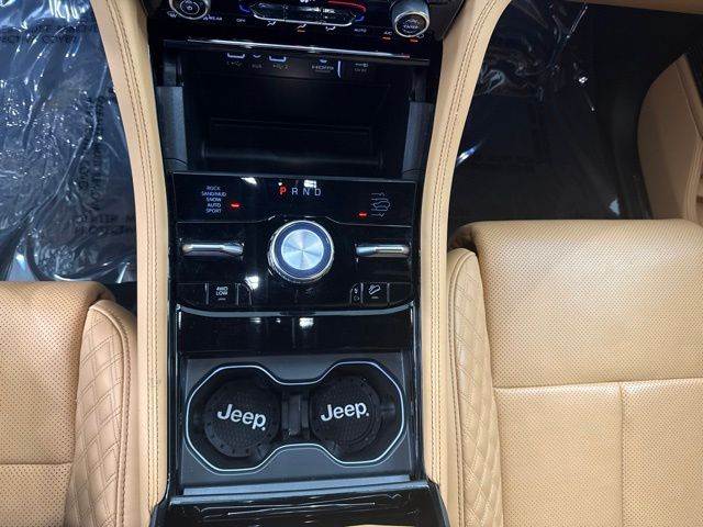 Used 2025 Red Jeep Summit Reserve image 40