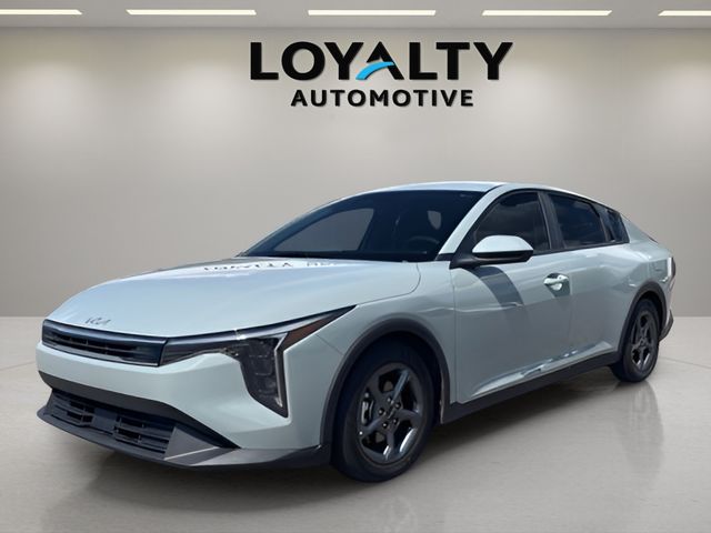 2025 Kia K4 LXS AT's photo