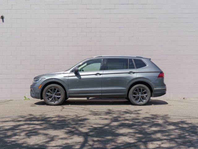 Certified Used 2024 Gray Volkswagen 2.0T SE image 2