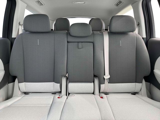 New 2026 White Hyundai SE image 16