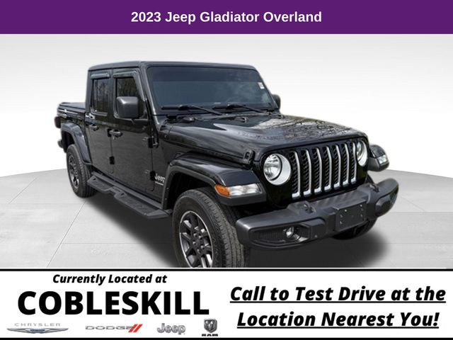 Black Clearcoat 2023 Jeep Gladiator Pickup Truck Four-Wheel Drive 8-Speed Automatic