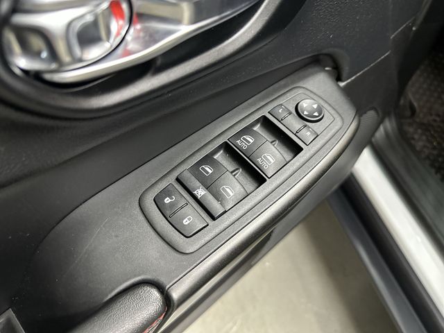 Certified Used 2022 White Jeep Trailhawk image 17