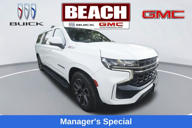 Summit White 2022 Chevrolet Suburban SUV / Crossover Four-Wheel Drive