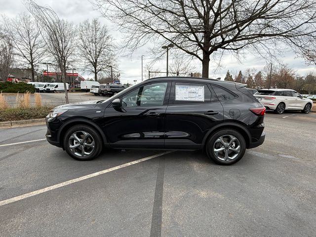 2025 Ford Escape ST-Line photo