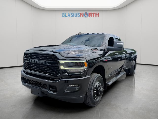 Diamond Black Crystal Pearlcoat 2024 RAM 3500 Pickup Truck Four-Wheel Drive 6-Speed Automatic