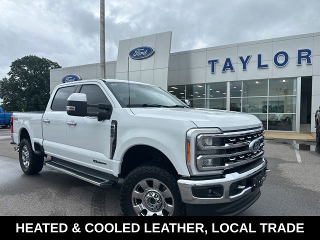  2023 Ford F-250 Super Duty Lariat Crew Cab 4WD   