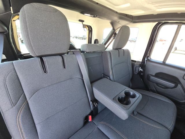 2025 Jeep Wrangler Willys 4xe:B02117