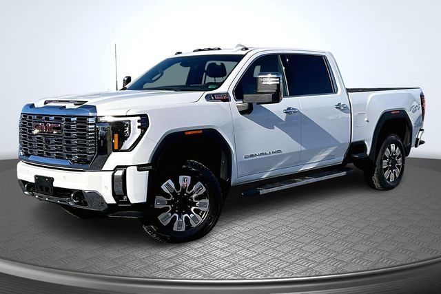 Summit White 2025 GMC Sierra 3500HD Denali Crew Cab 4WD Pickup Truck Four-Wheel Drive Automatic