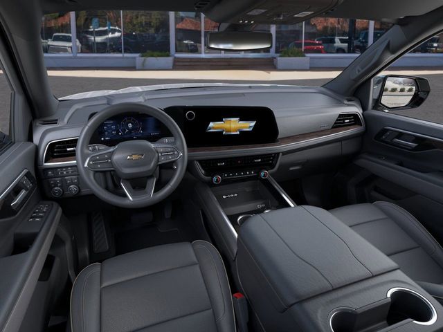2025 Chevrolet Suburban Premier photo