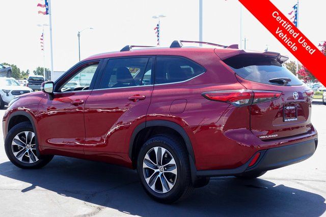 used 2023 Toyota Highlander car, priced at $34,099