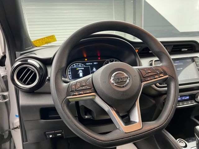 2020 Brilliant Silver Metallic Nissan Kicks SV FWD SUV