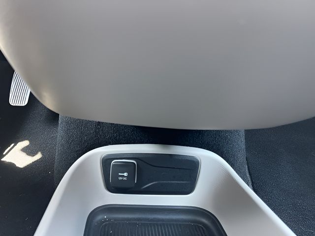 Used 2023 Chrysler Voyager Van