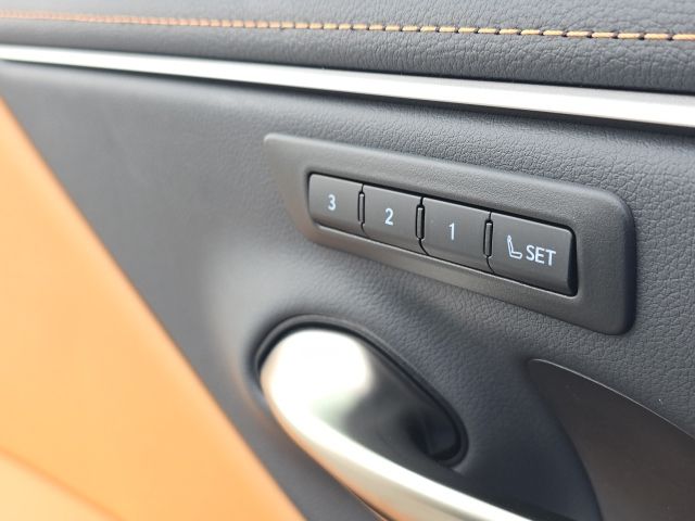 2025 Lexus ES 350:46335A1