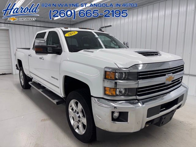 Summit White 2018 Chevrolet Silverado 2500HD Pickup Truck Four-Wheel Drive 6-Speed Automatic
