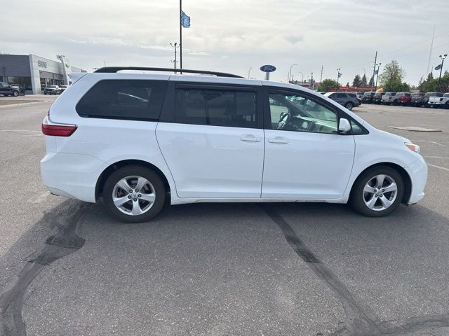 2015 White Toyota Sienna LE FWD Van