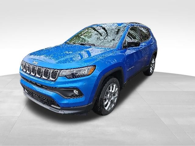 2023 Jeep Compass Latitude Lux
