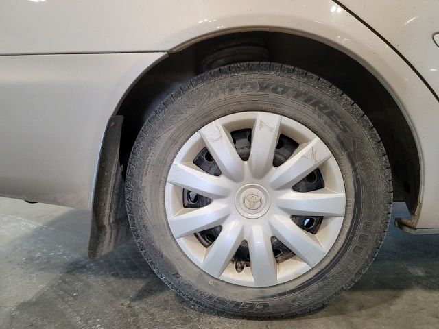 2006 Champagne Toyota Camry LE FWD Sedan