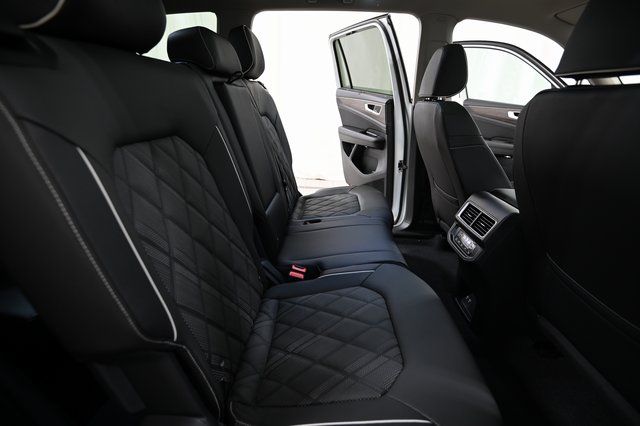 New 2026 White Volkswagen 2.0T SEL Premium R-Line image 31