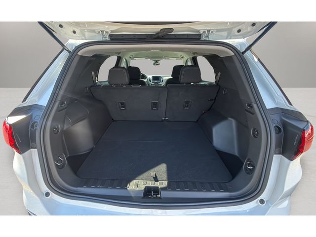 Used 2022 White Chevrolet LS image 30