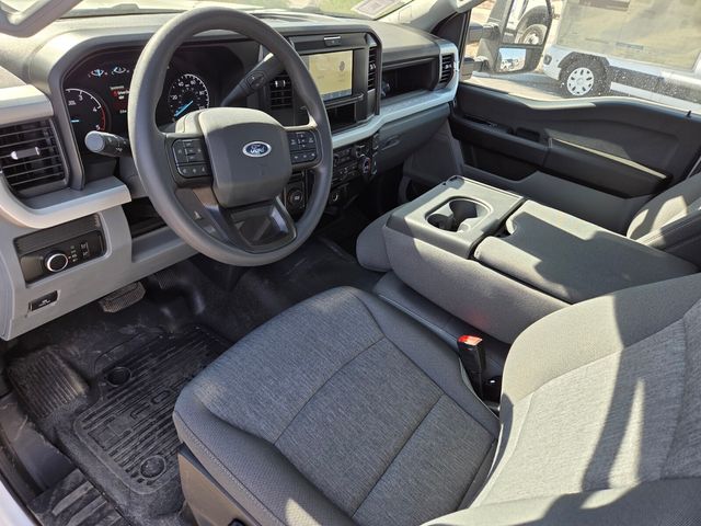 New 2025 Ford Super Duty F-450 Chassis Regular Cab (DRW) 169" Wheelbase XL