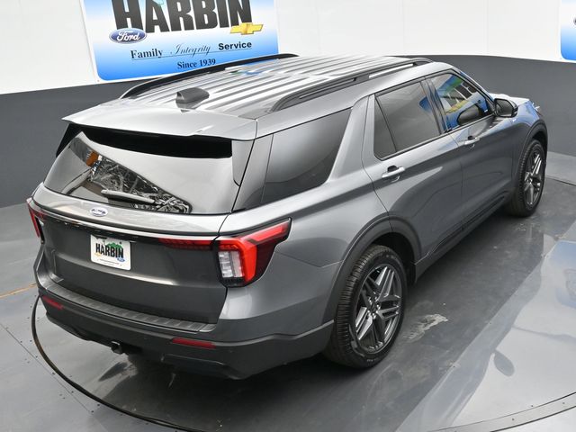2025 Ford Explorer ST-Line photo