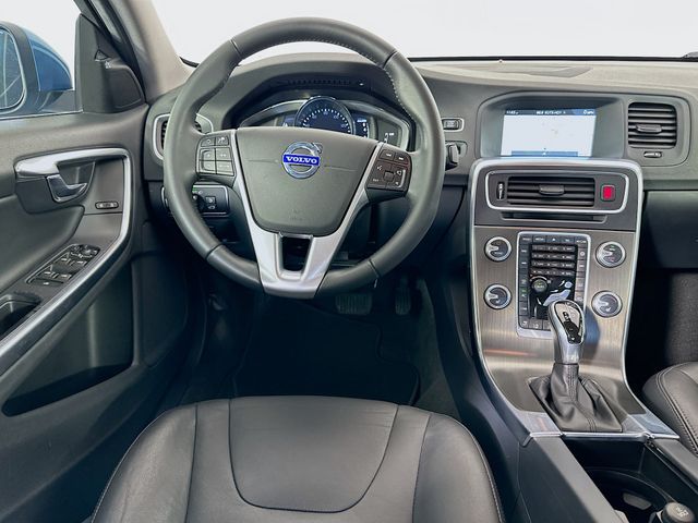 Thumbnail: 2015 Volvo S60 - 23