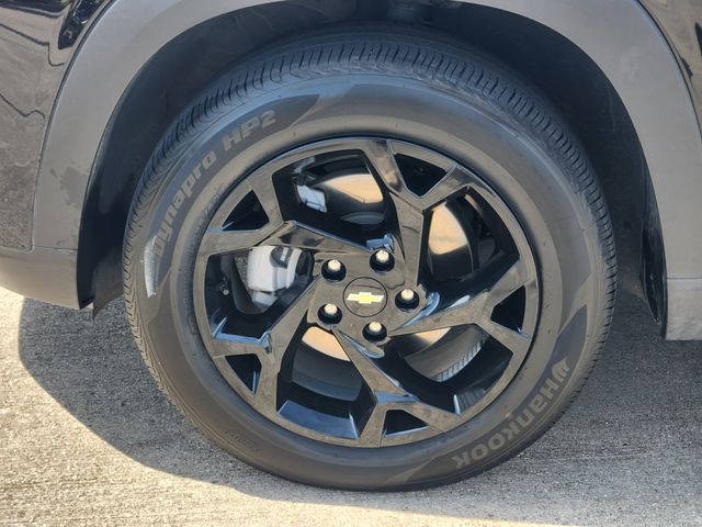 2025 Chevrolet Trax LT - 9