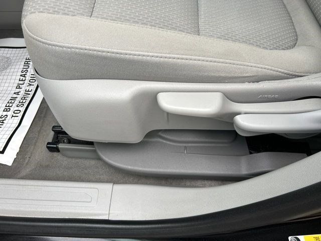 2022 GMC Acadia SLE photo