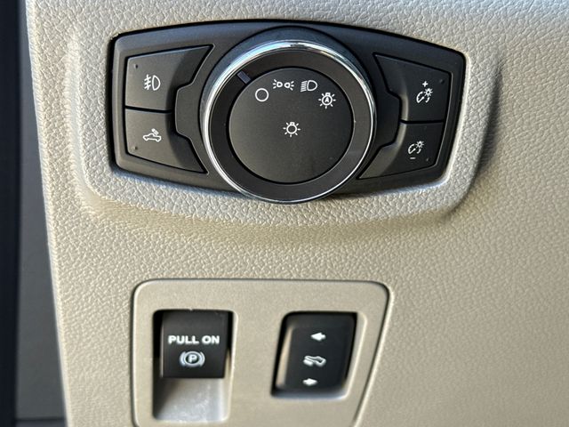 Used 2018 White Ford XLT image 23