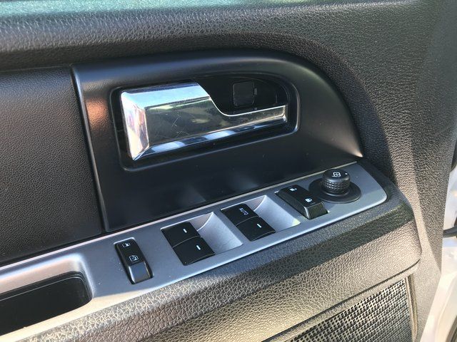 Used 2017 White Ford XL image 7