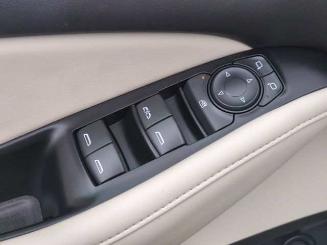 Used 2024 White Buick Essence image 13