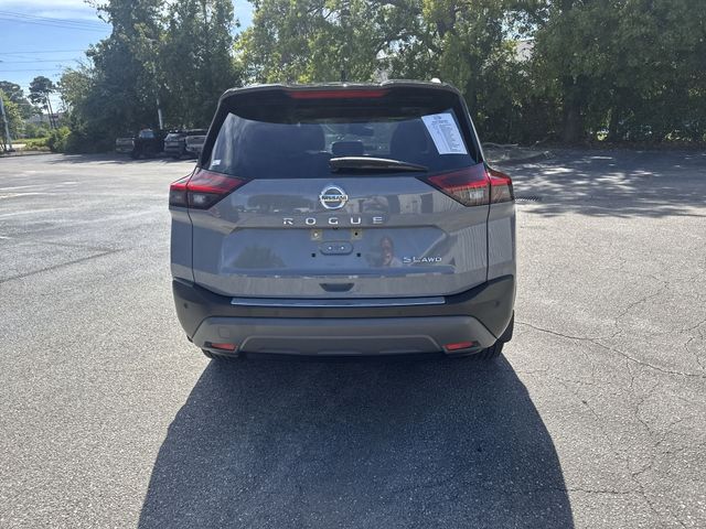 Used 2021 Gray Nissan SL image 6