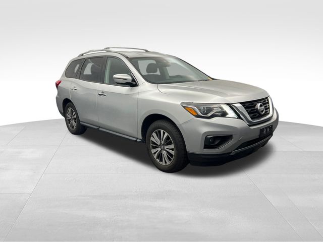 2018 Brilliant Silver Metallic Nissan Pathfinder SV 4X4 SUV