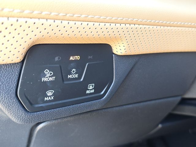 2024 Volkswagen Atlas Cross Sport 2.0T SE w/Technology:45688B