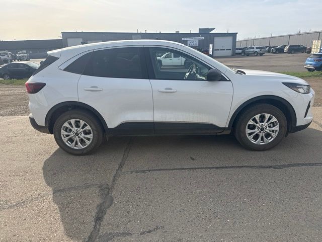 2024 Oxford White Ford Escape Active AWD SUV