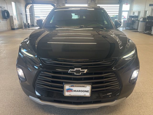 View vehicle photo 2