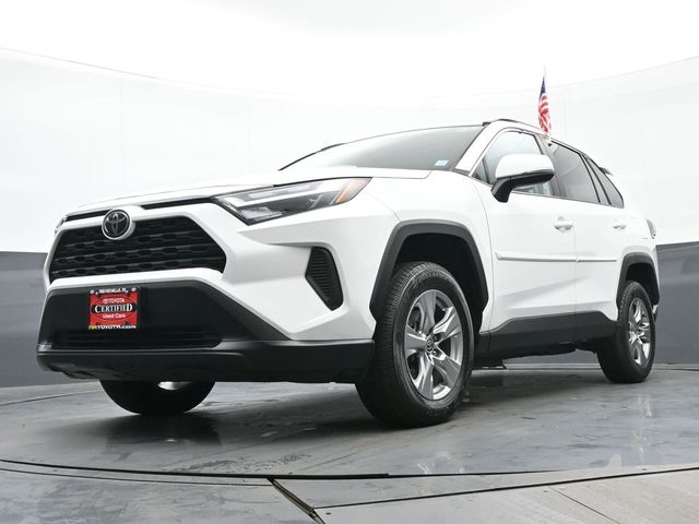 2023 Toyota RAV4 XLE 33