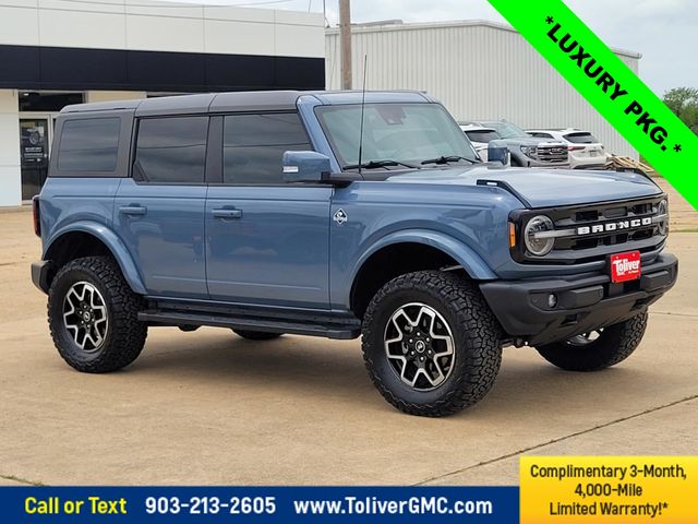 Blue (Azure Gray Metallic Tri-Coat) 2023 Ford Bronco Outer Banks 4-Door 4WD SUV / Crossover Four-Wheel Drive Automatic