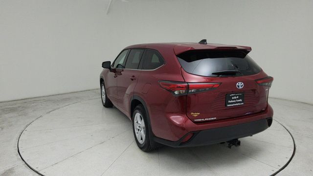 2022 Toyota Highlander Hybrid LE Red at Gullo Toyota