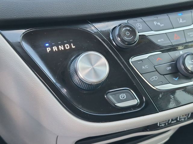 Used 2024 Silver Chrysler Touring L image 27