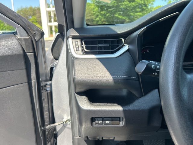 2023 Toyota RAV4 XLE - Photo 30